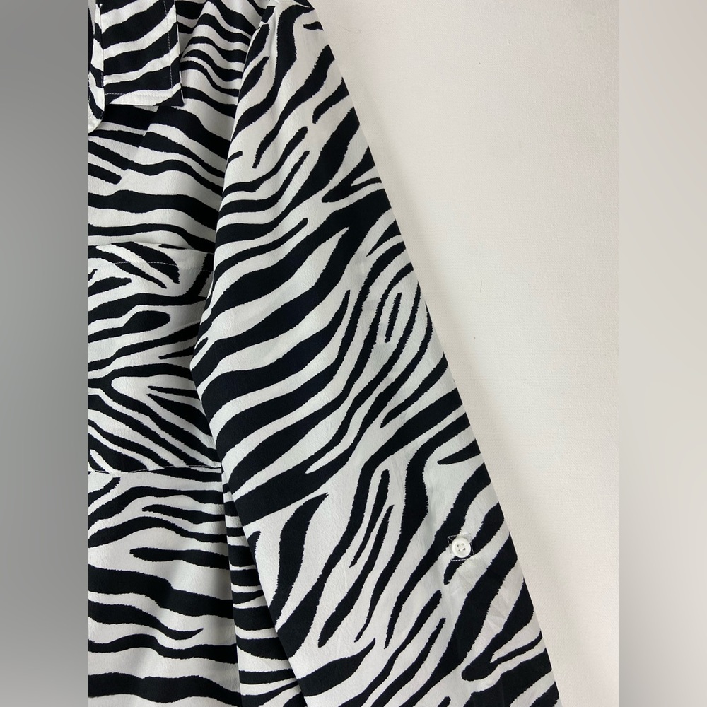 Time and Tru Long Sleeve Black White Animal Print Zebra Shirt Sz XXL 20 (sku395) - Picture 3 of 8